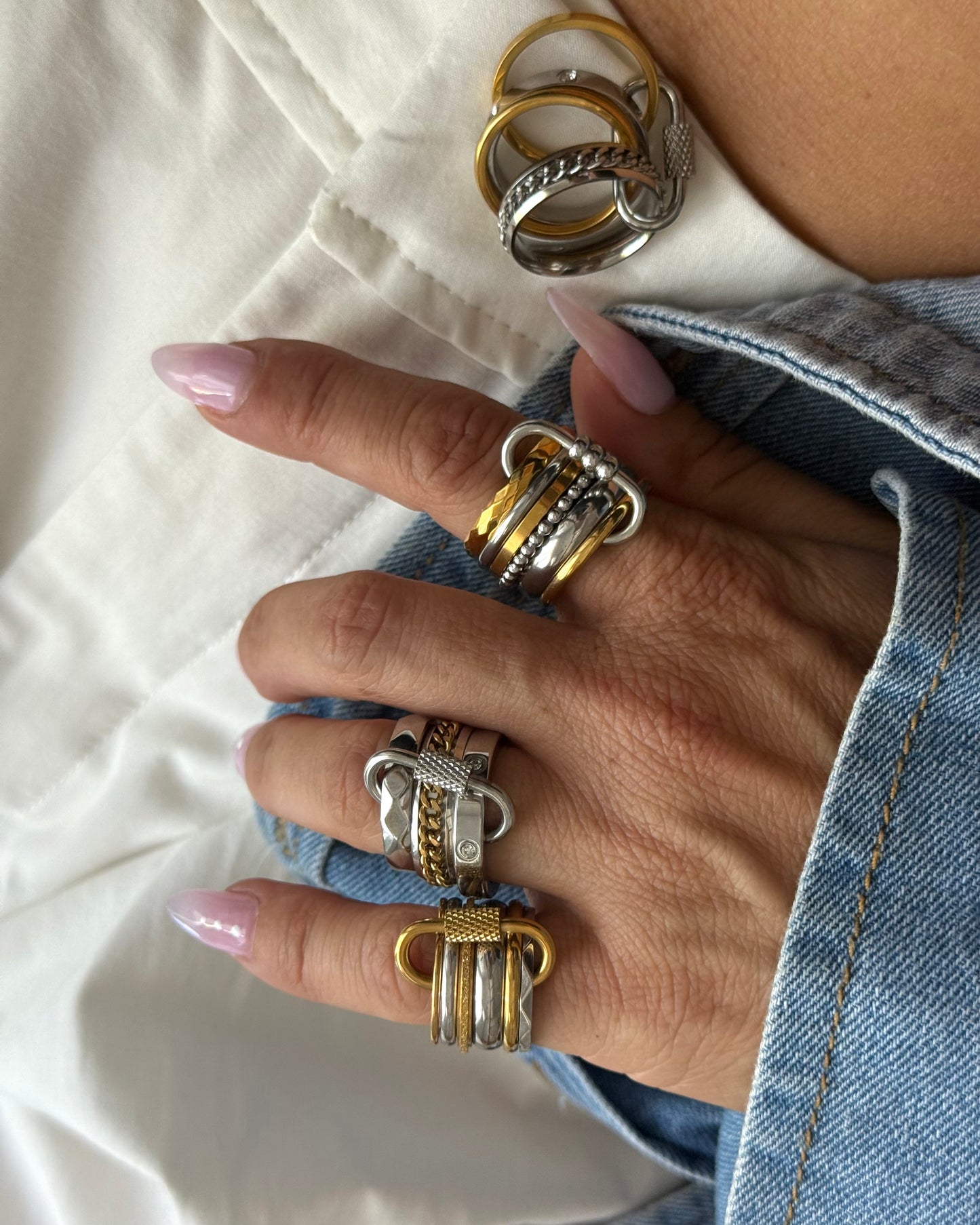 GOLD CHAIN RING (SIZE 7)
