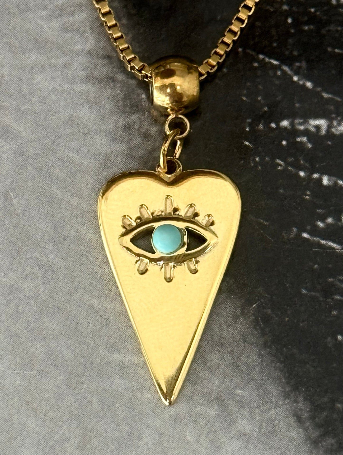 GOLD HEART NECKLACE
