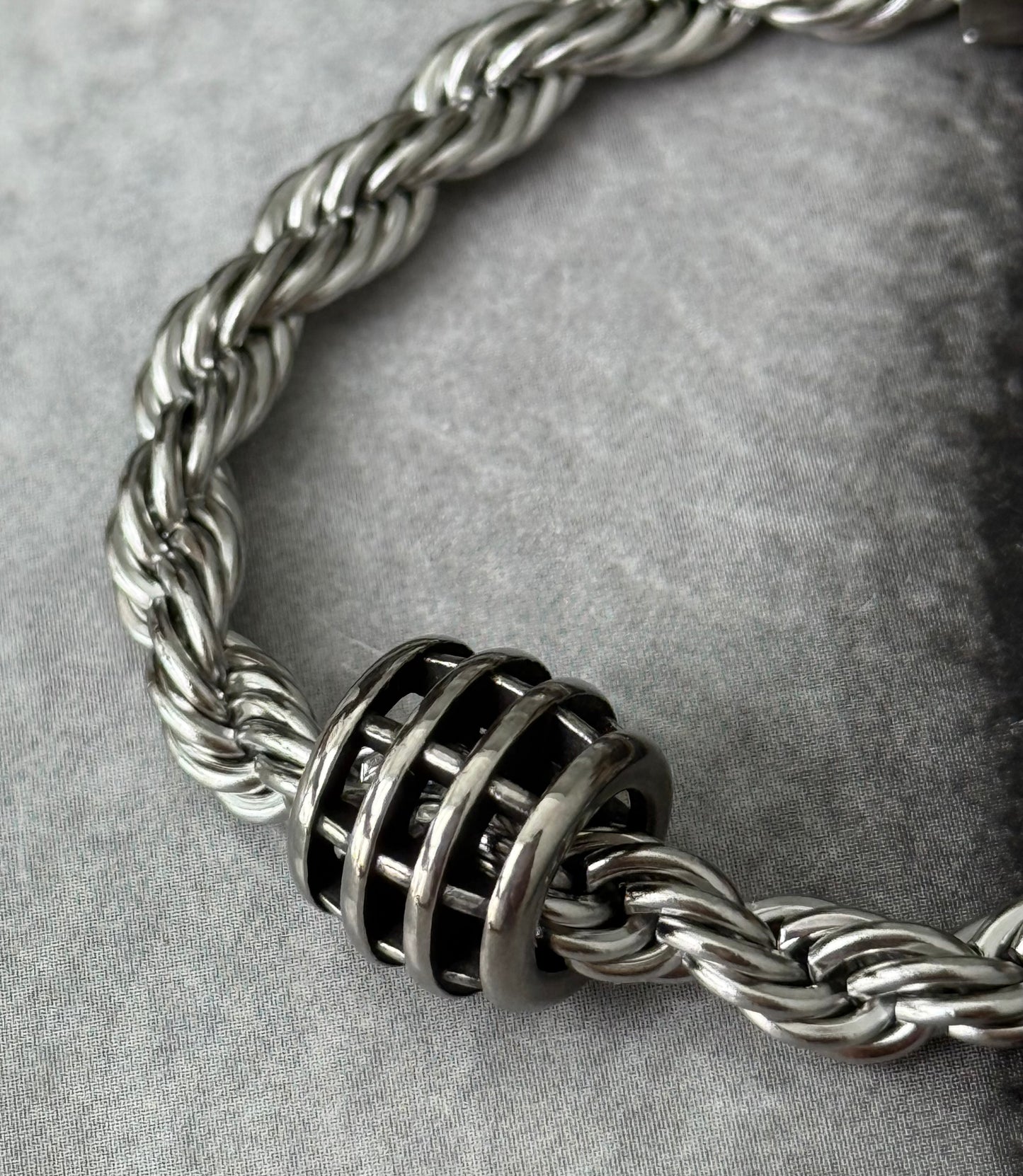 TWIST CHAIN BRACELET