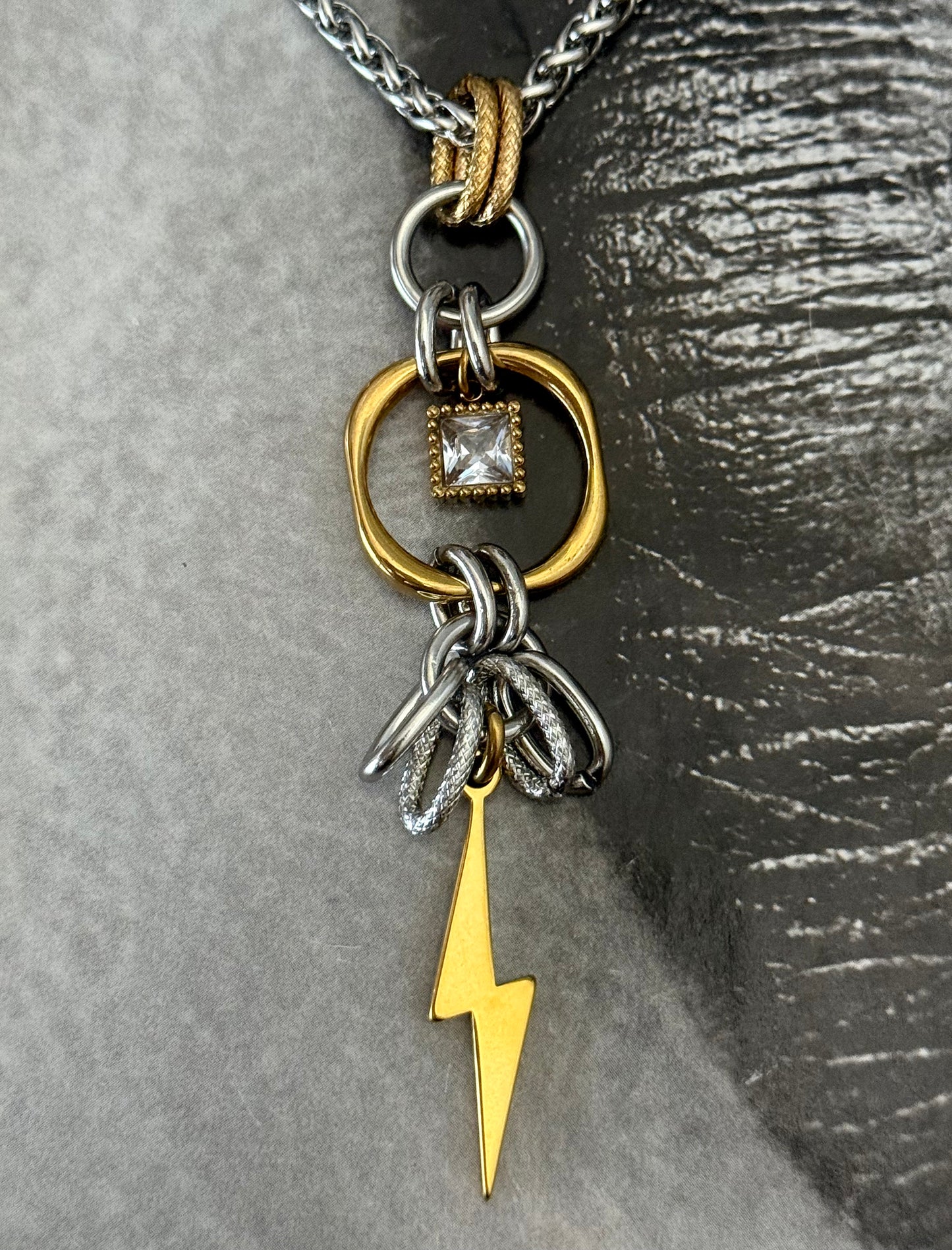 THUNDER DROP NECKLACE