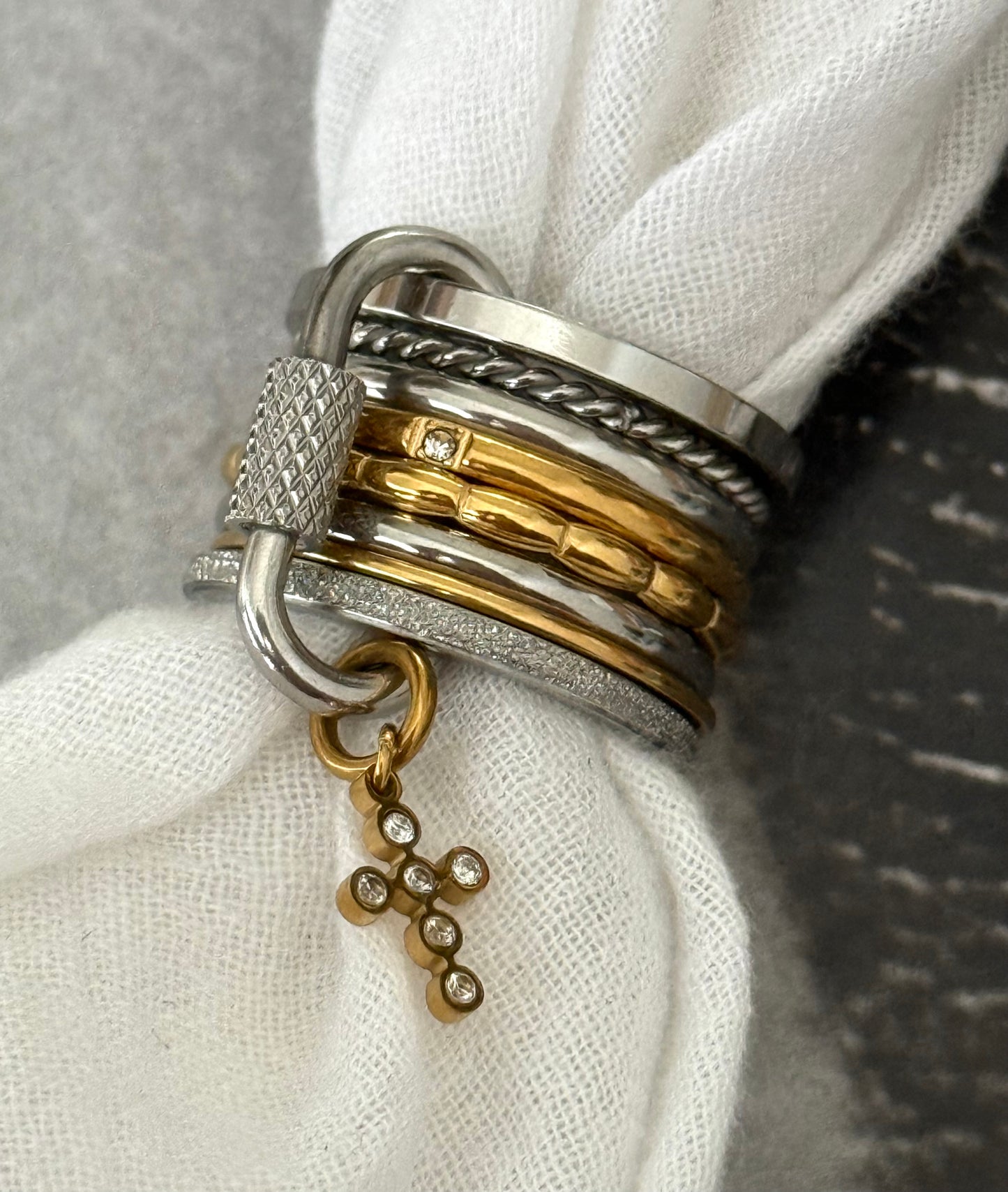 CROSSPLAY RING (SIZE 8)