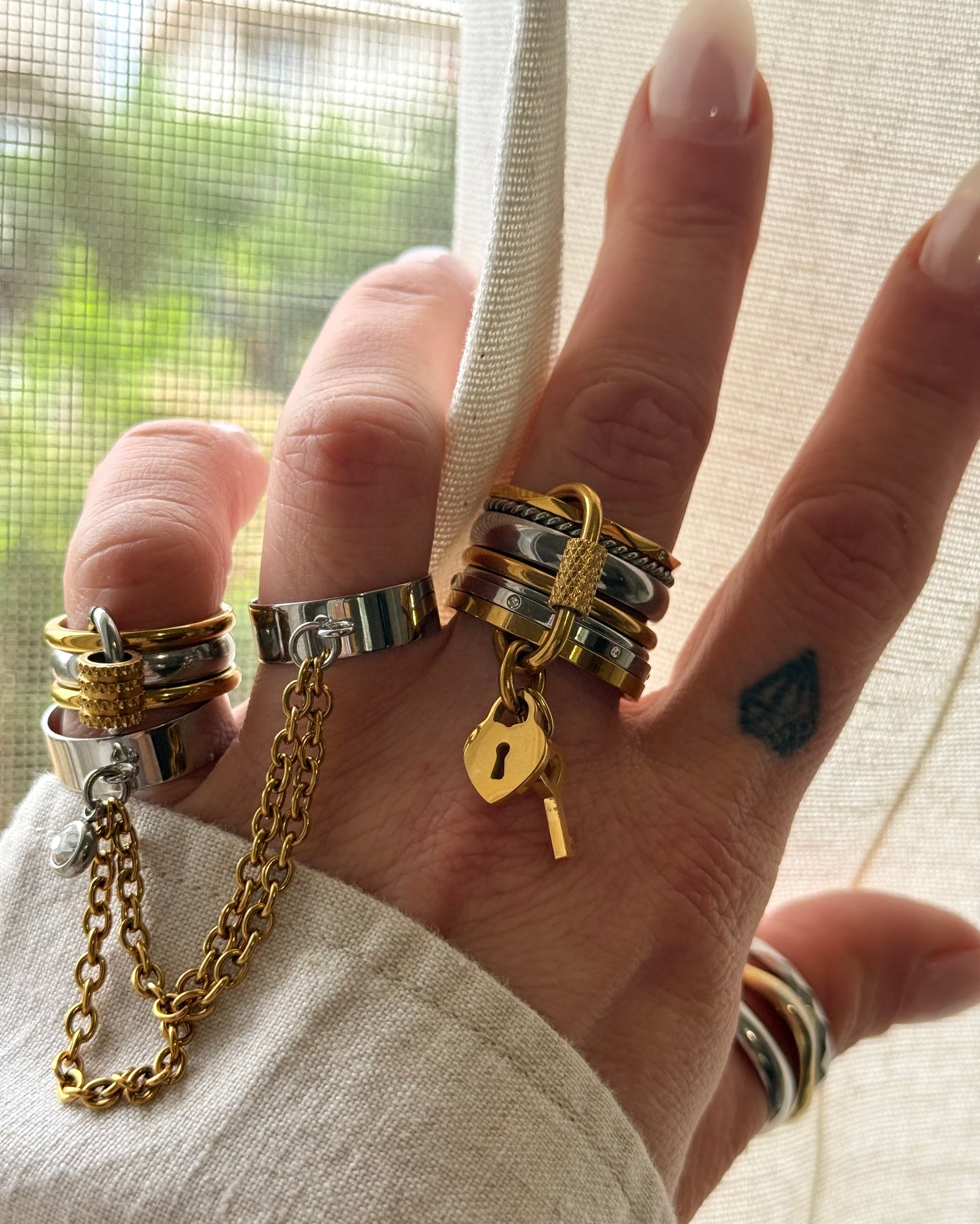 INTERLOCK RING (SIZE 5 & 6)