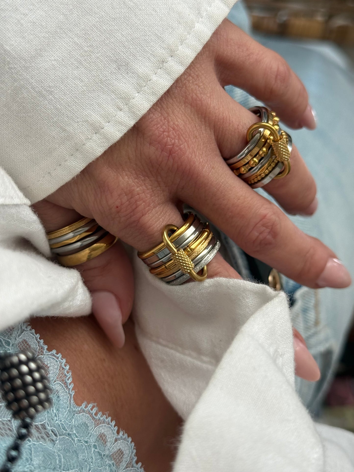 GOLD SHIMMERING RING (Size 10)