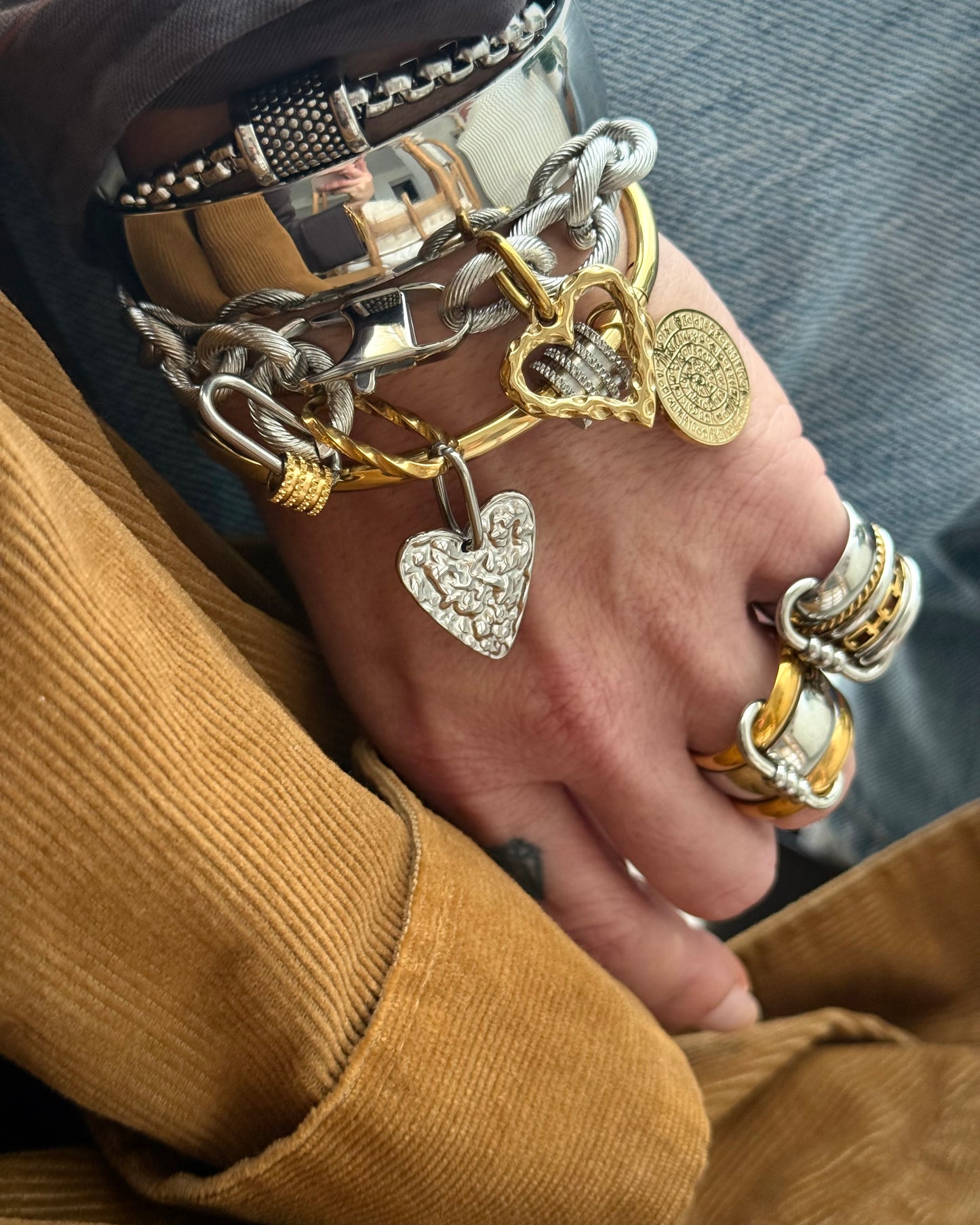 LINKED HEARTS CHAIN BRACELET