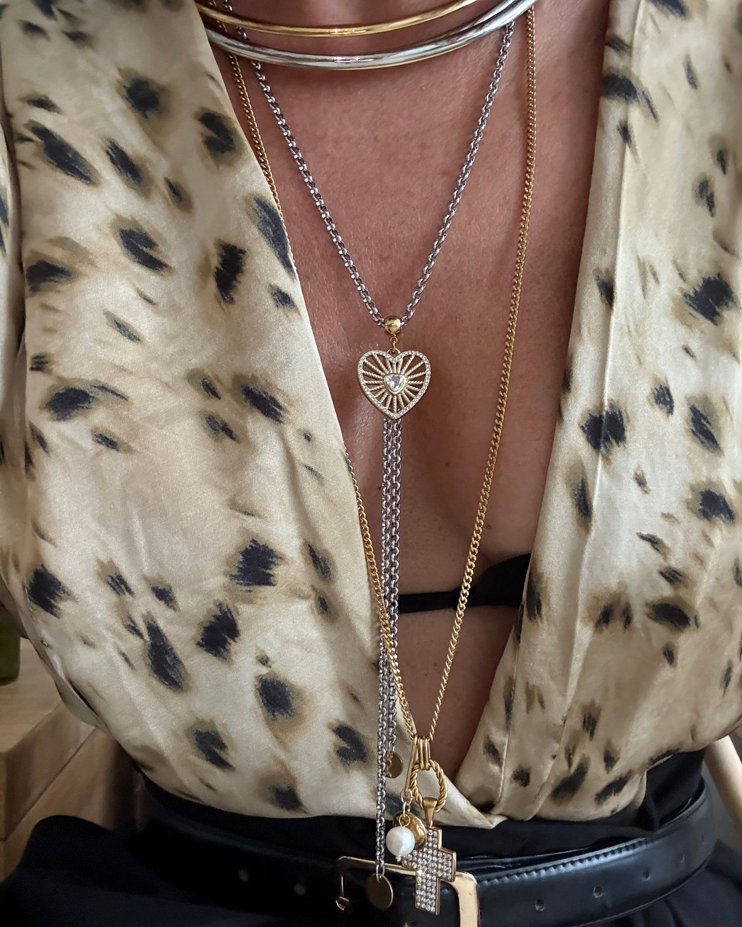 RADIANT HEART LARIAT NECKLACE