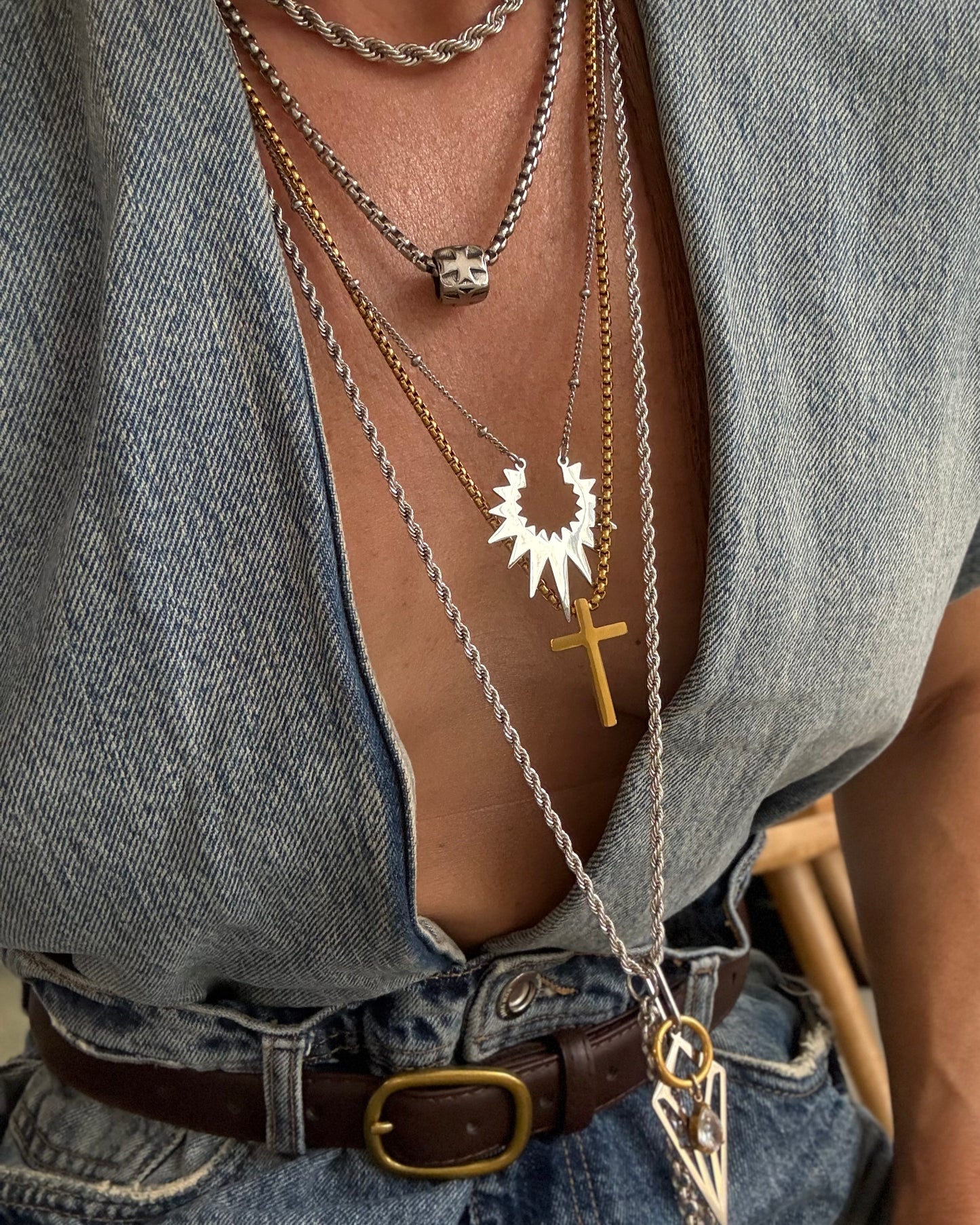 SILVER TWIST NECKLACE