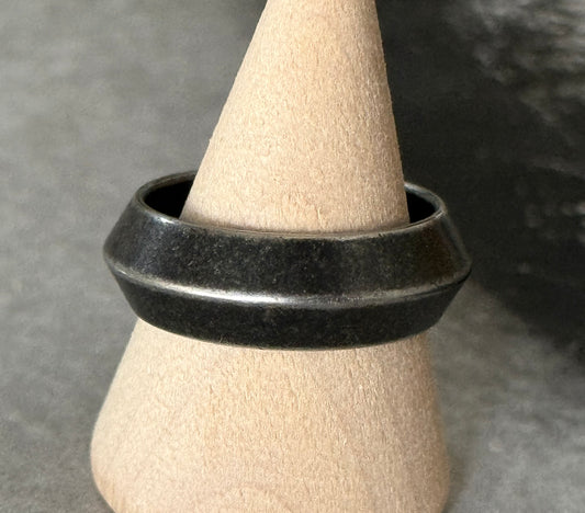 ANTHRACITE BOLD RING
