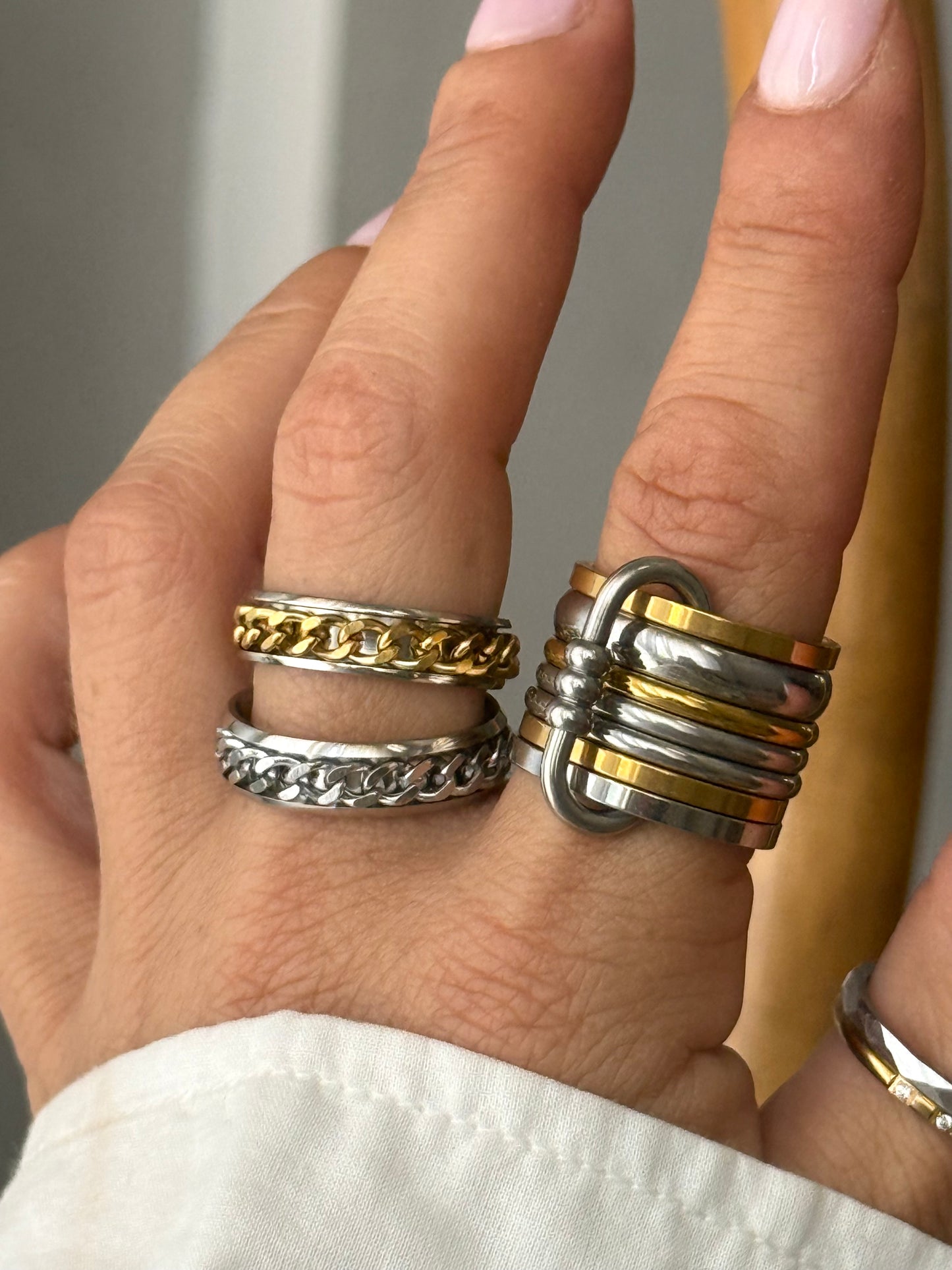 SILVER CHAIN RING