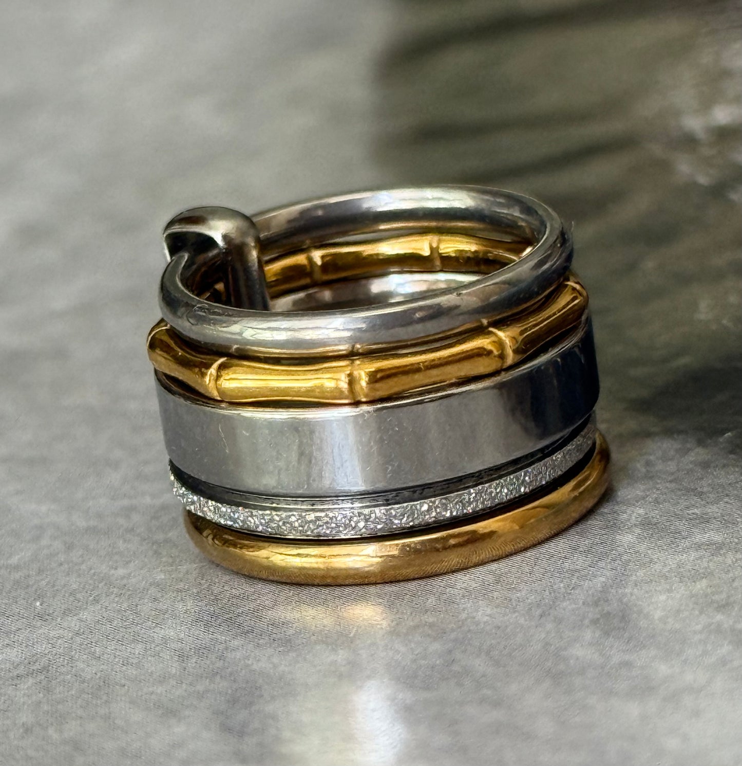 CHEVALIER SPARKLING RING (Size 6)