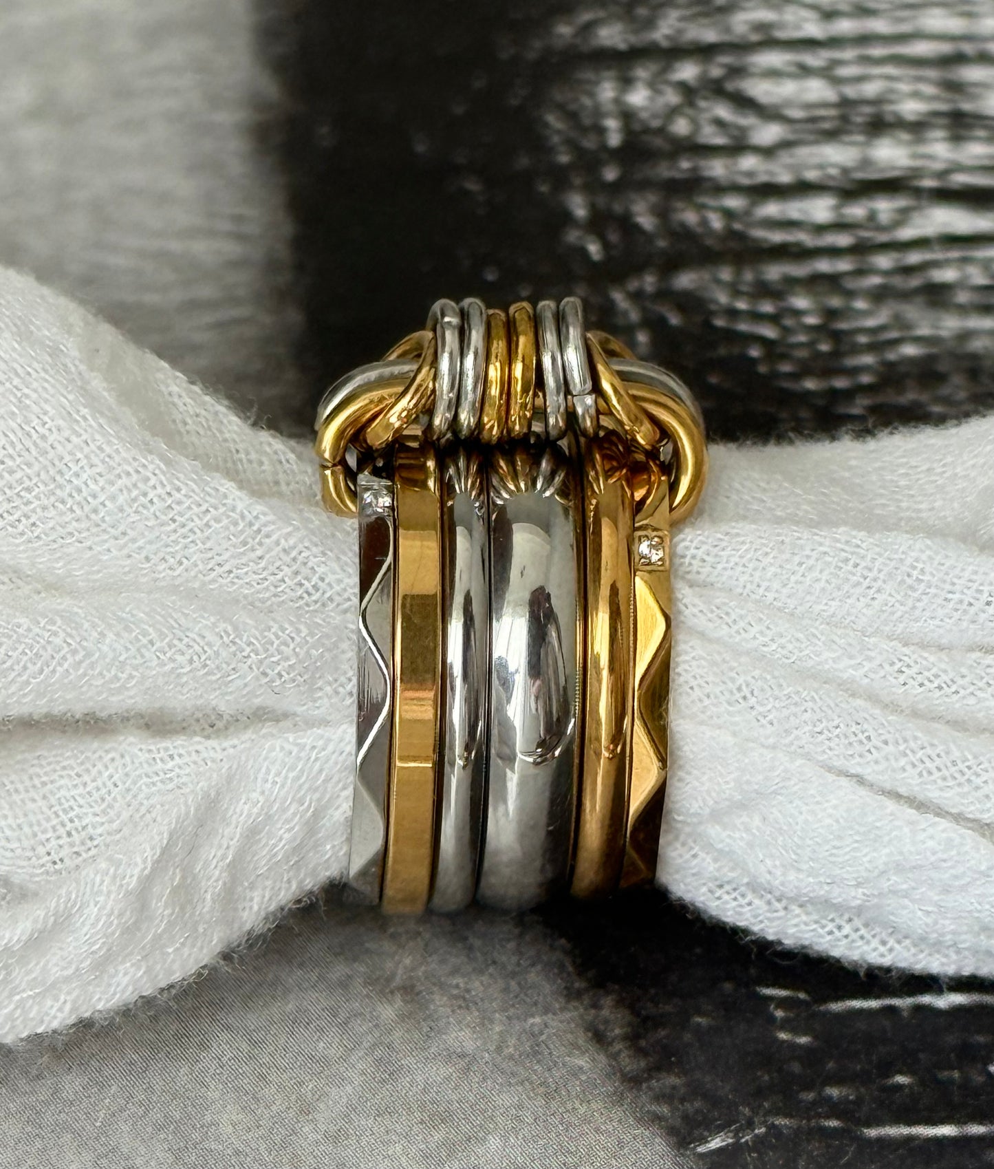 MOTION RING (SIZE 6 & 7 & 8)