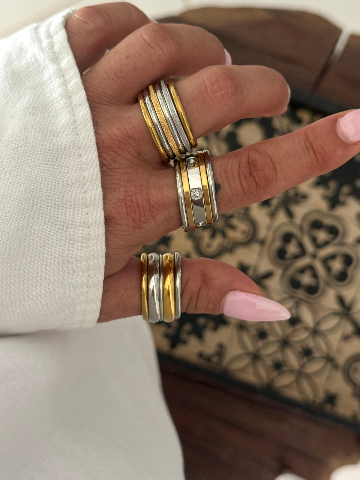 MINIMAL CONNECTED RING (SIZE 11)