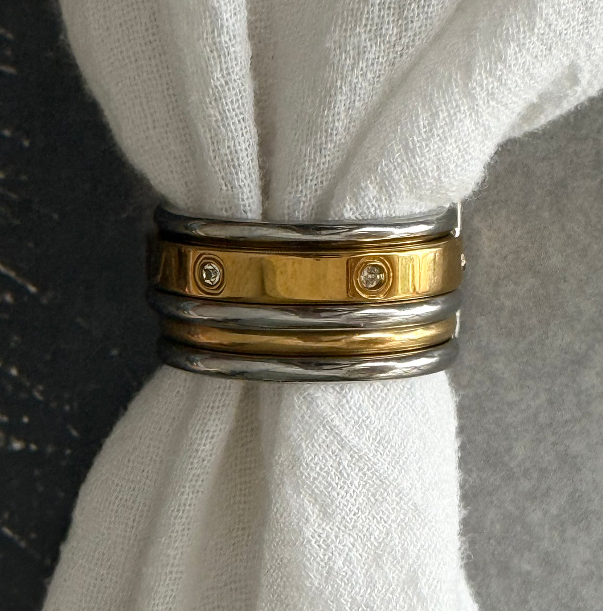 ESSENTIAL LAYERS RING (SIZE 10)