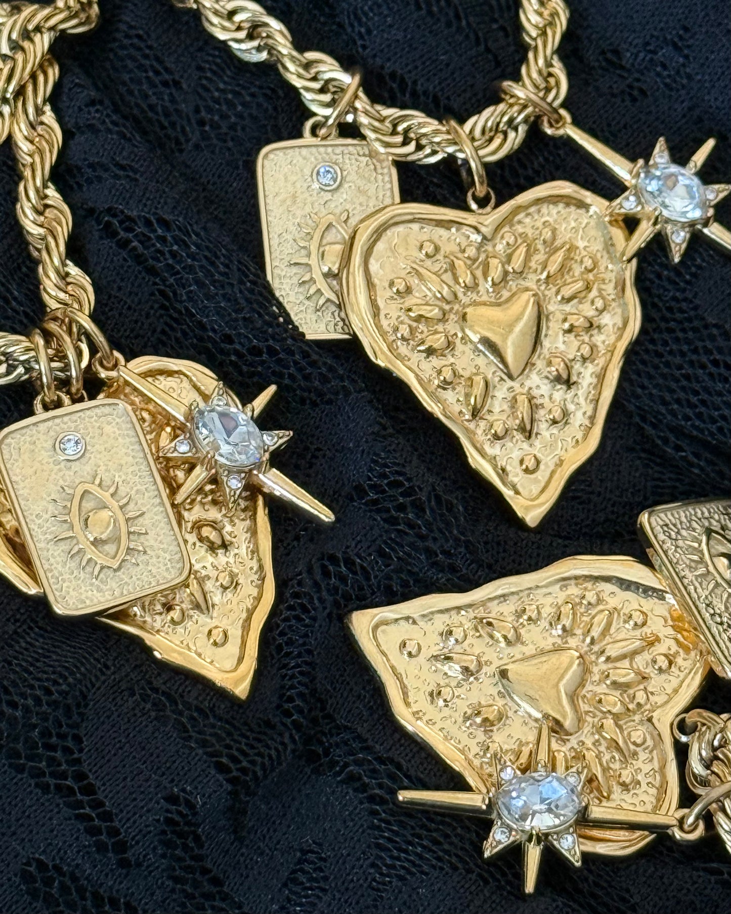 GOLDEN LUCKY HEART NECKLACE