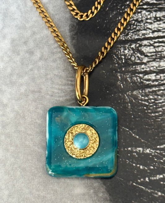 TURQUOISE PENDANT NECKLACE