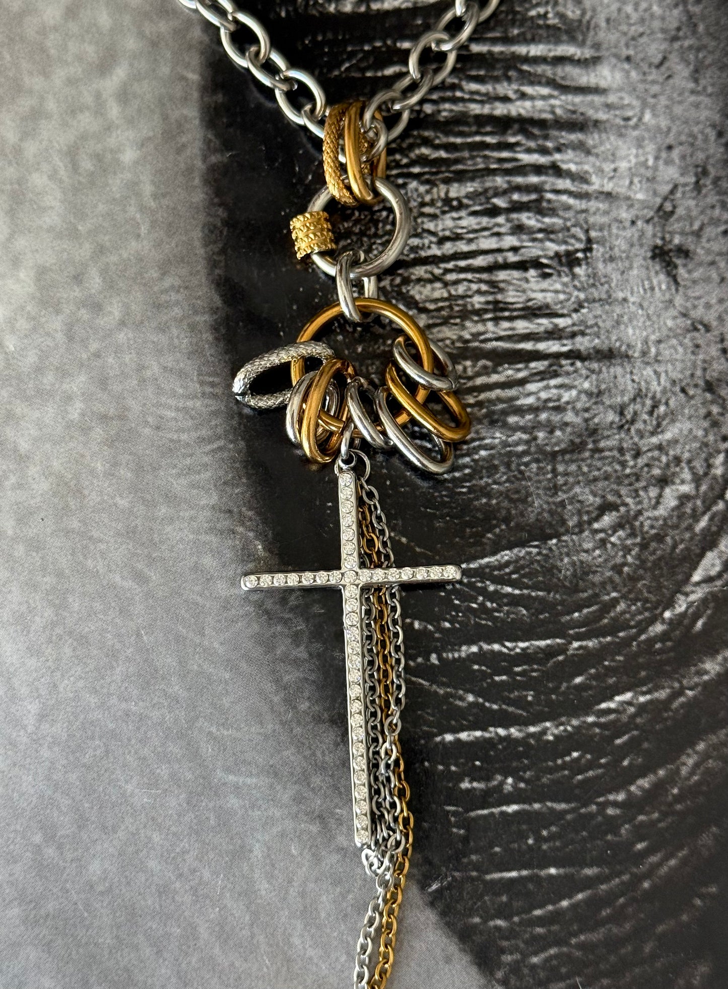 CROSS CODE NECKLACE