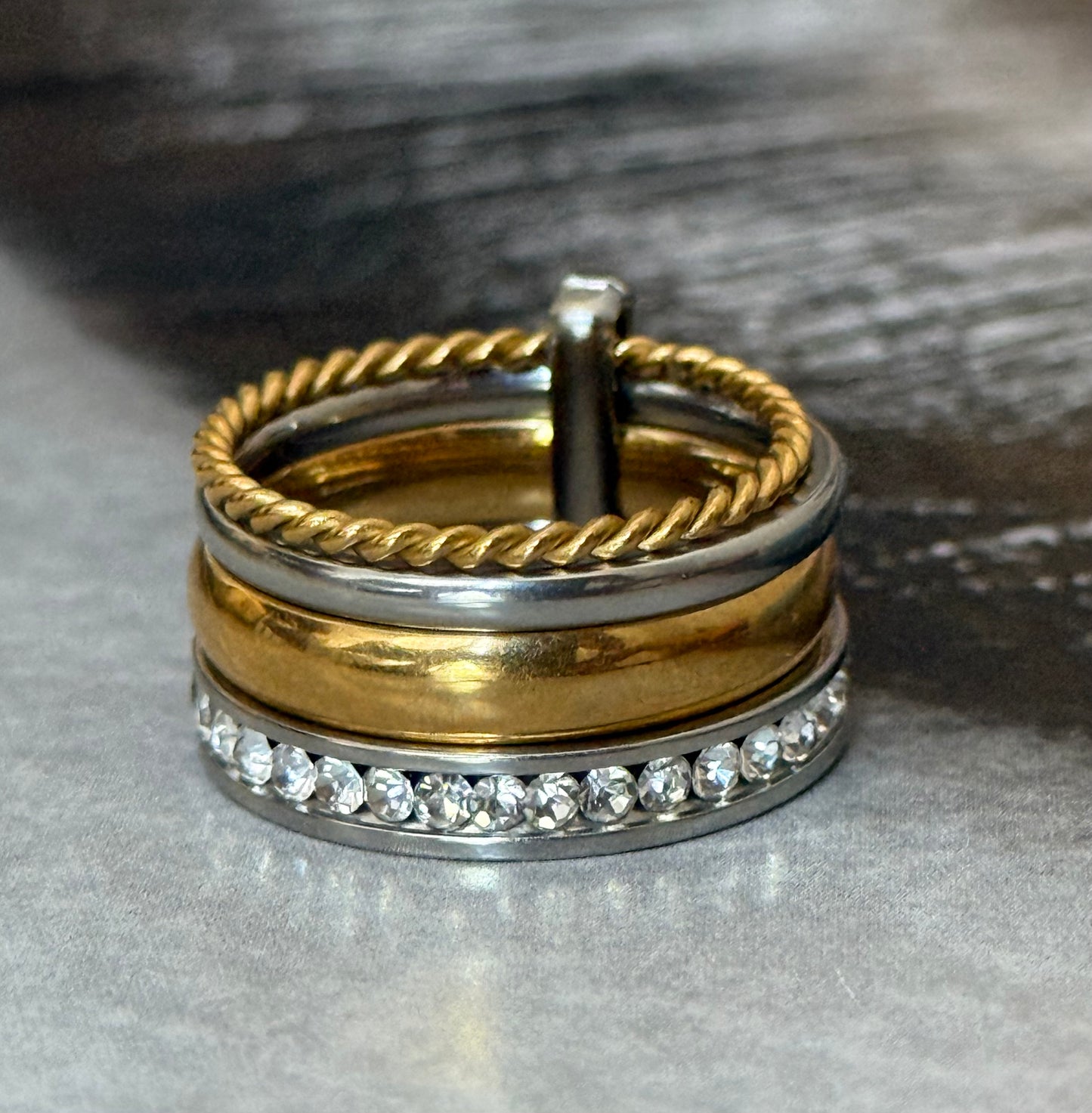 BOLD SPARK RING (Size 9)