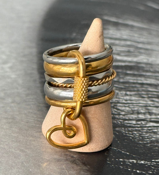 LAYERED HEART RING (SIZE 7)