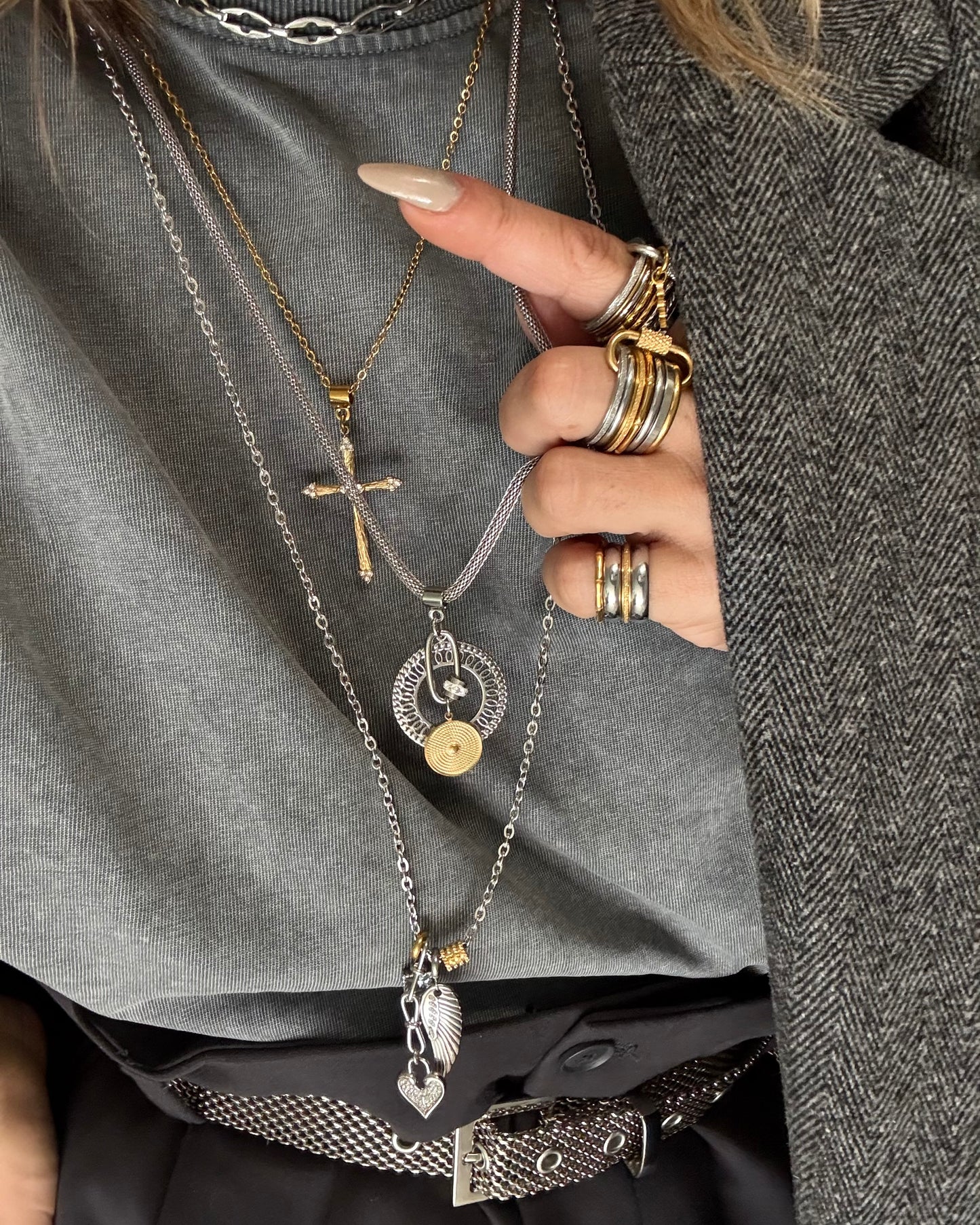 LUXE FAITH GLOW NECKLACE