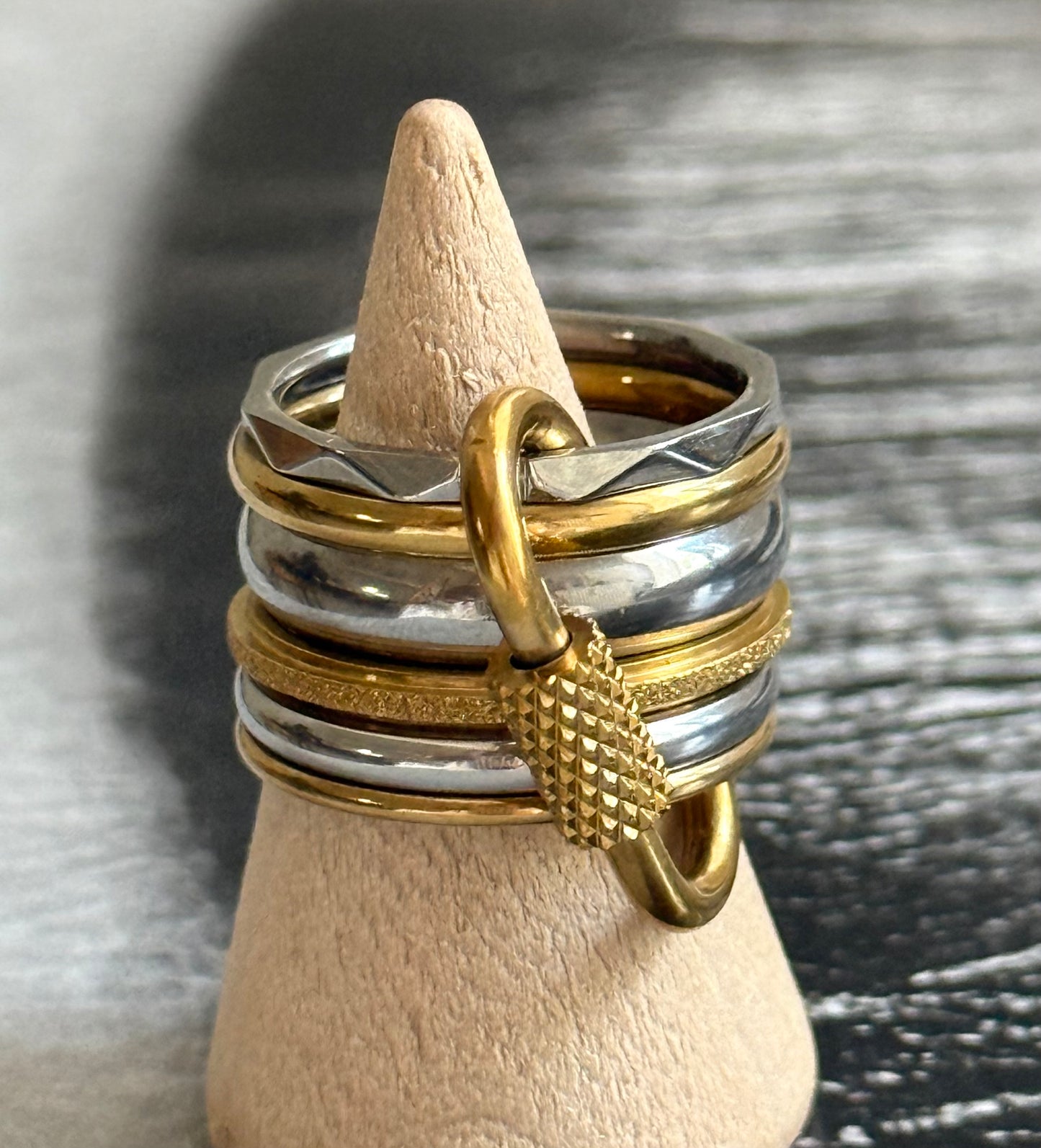 CHEVALIER UNITY RING (SIZE 5)