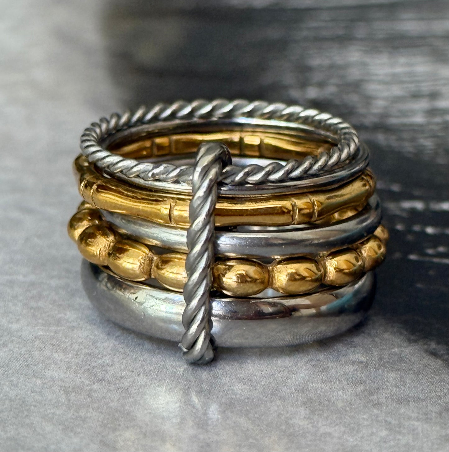 TWIST BABBLE RING (Size 9)