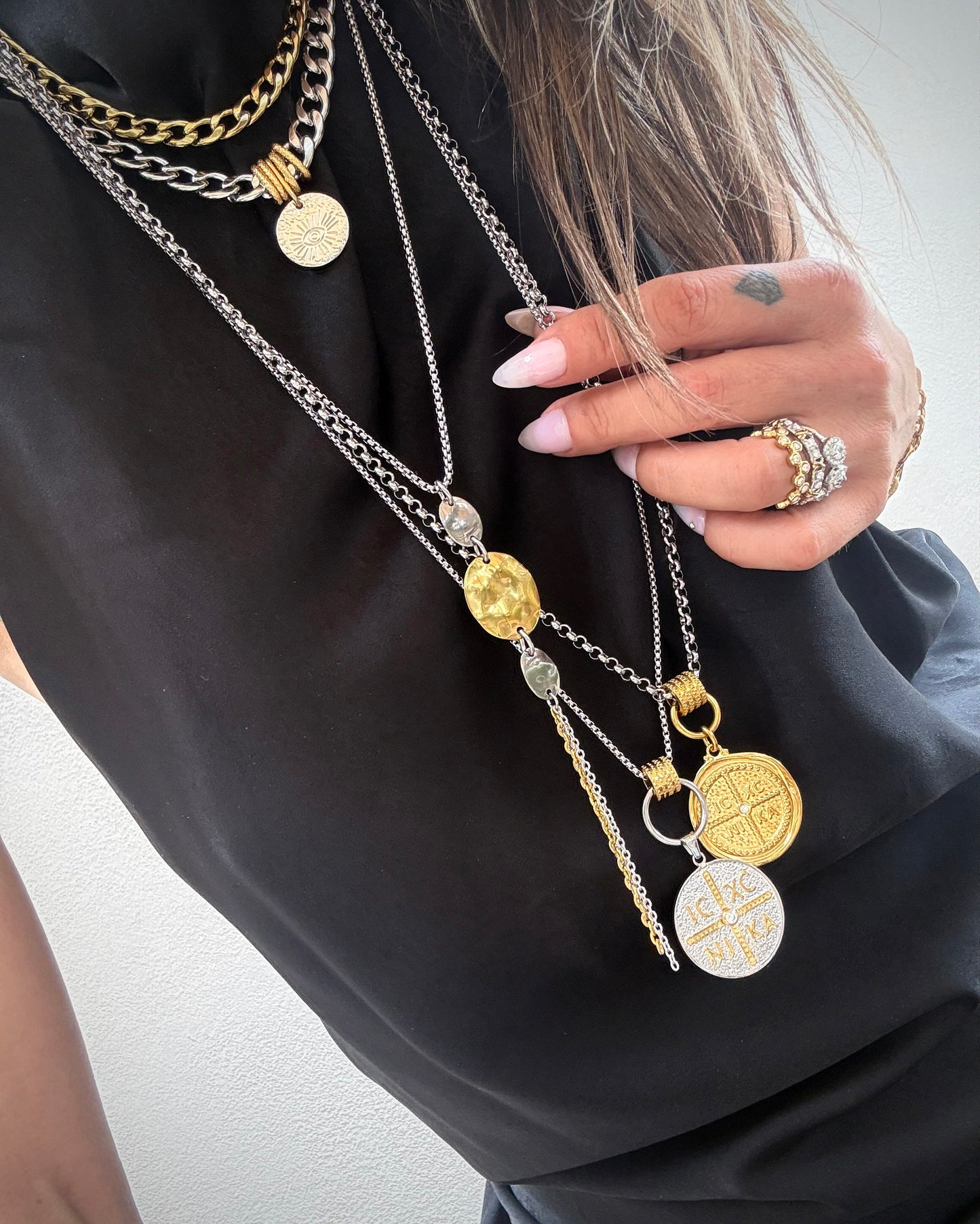 DUAL VISION NECKLACE