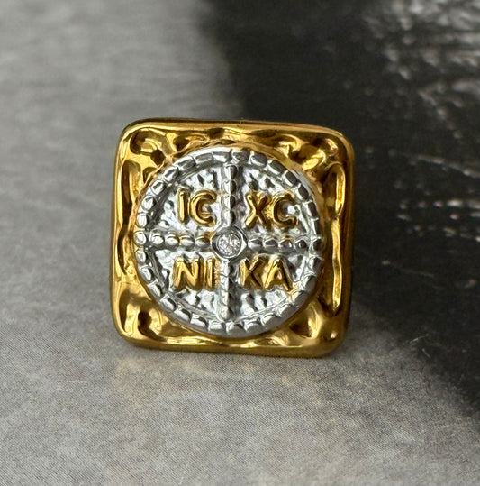 CHEVALIER EMBLEM GOLD RING