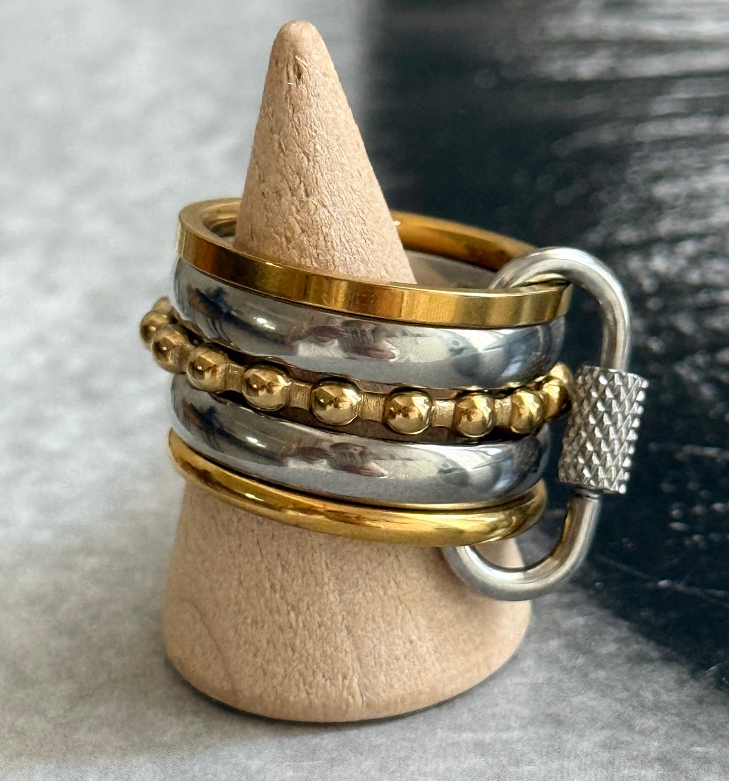 THE LINK RING (SIZE 9)