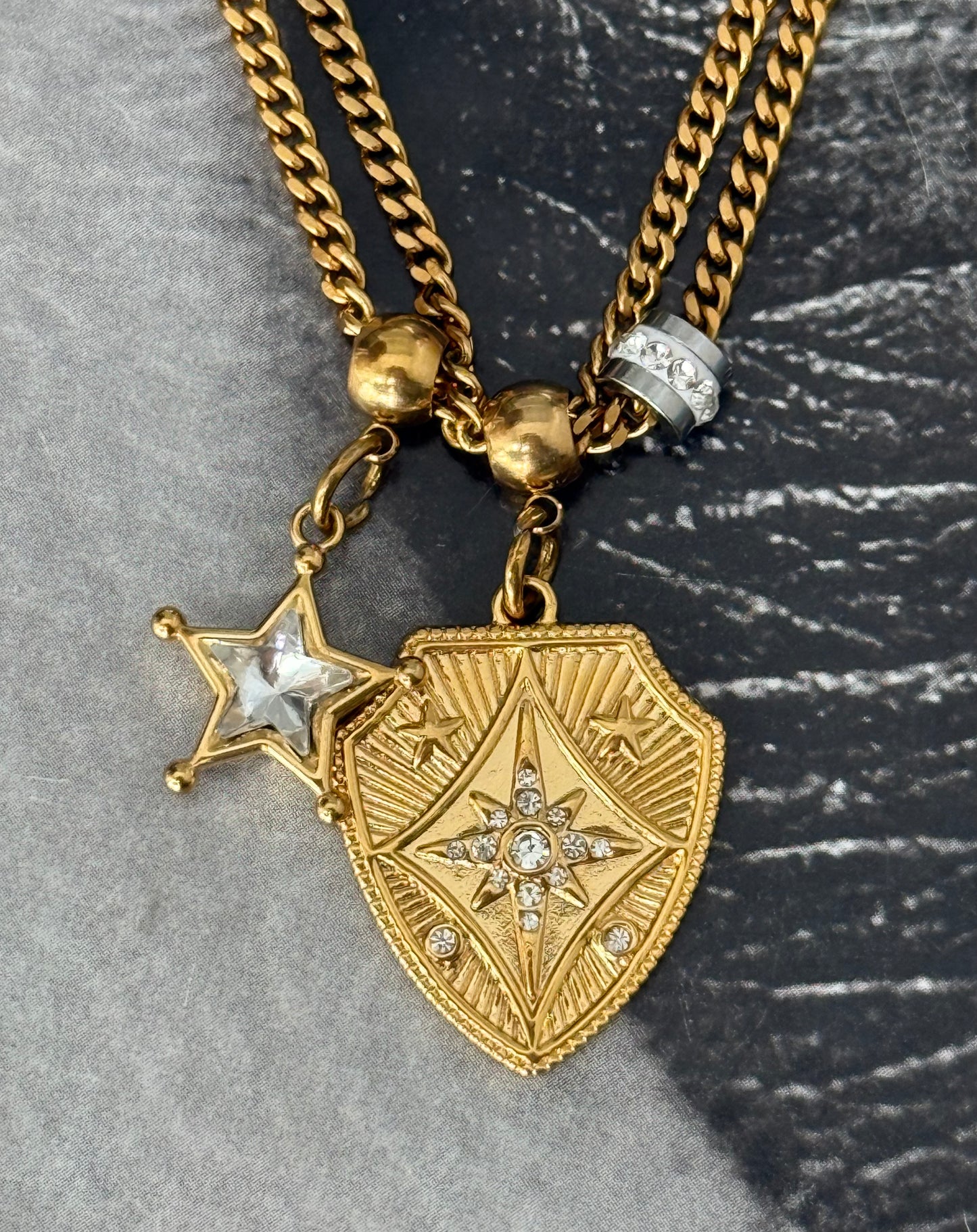 SHIELD & STAR DUALFLOW NECKLACE