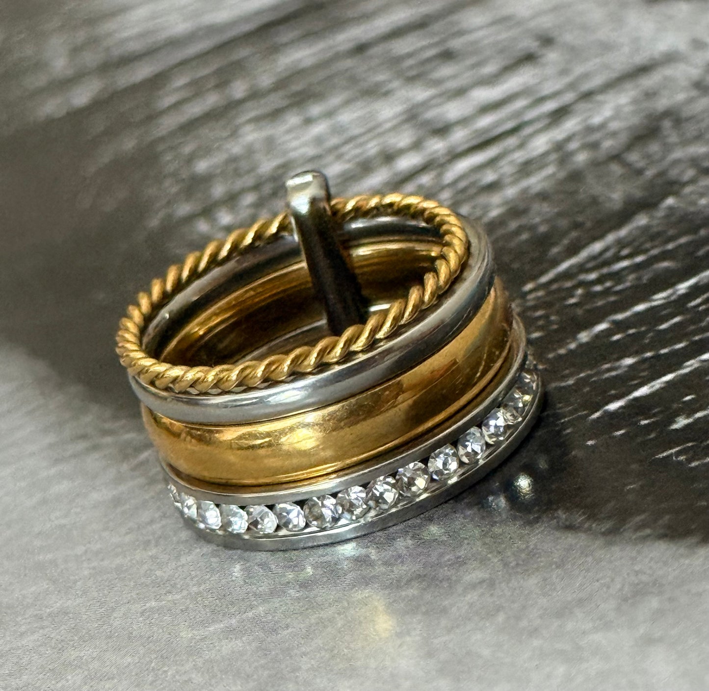BOLD SPARK RING (Size 9)