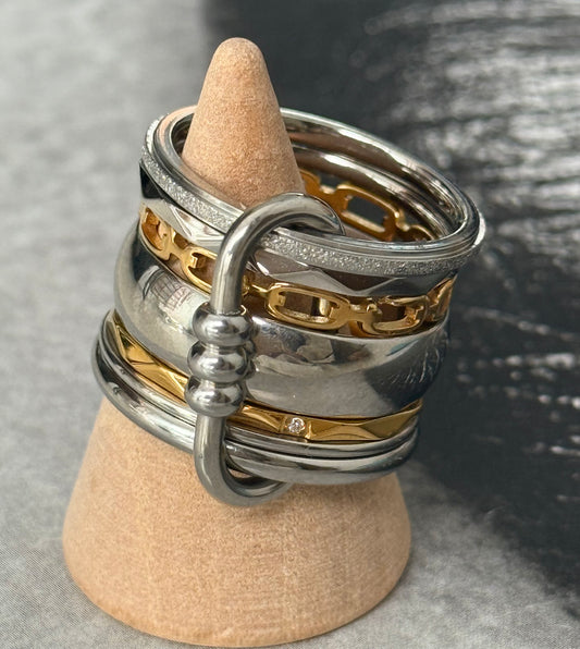 THE MAGNIFICENT 7 RING (SIZE 9)