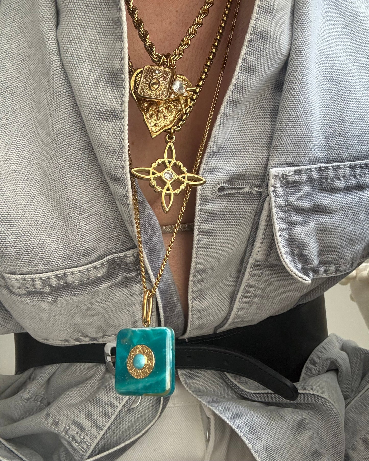 TURQUOISE PENDANT NECKLACE