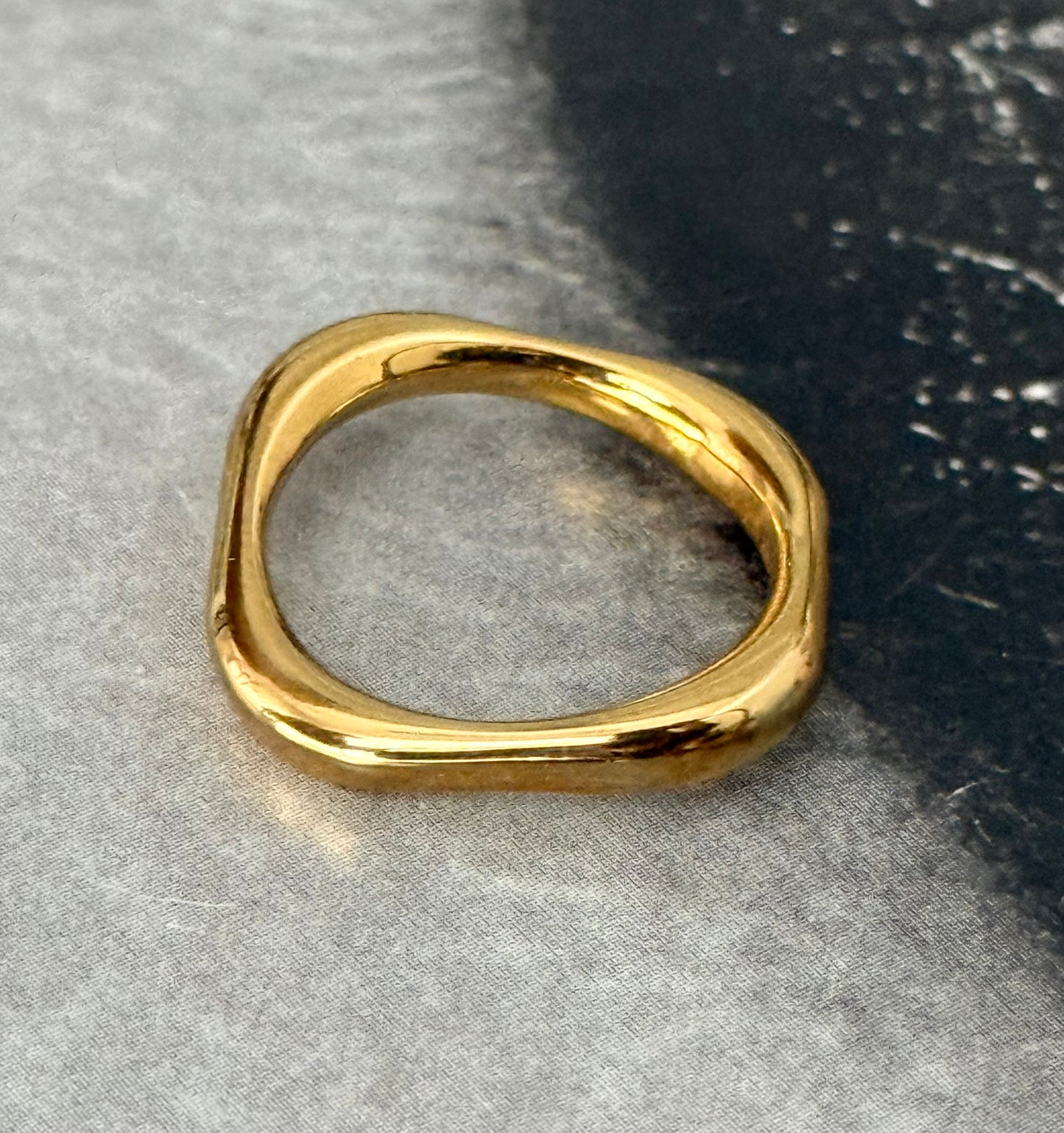SQUARE GOLD MINIMAL RING
