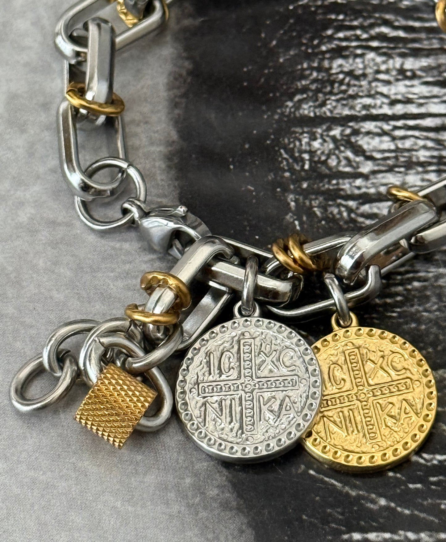 SIGNATURE LINK BRACELET