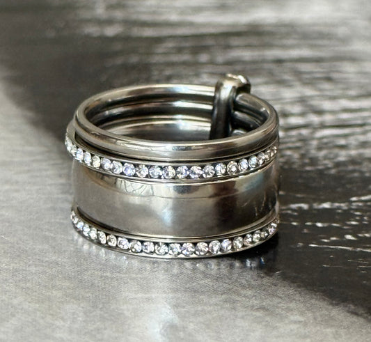 SHIMMER SILVER RING (Size 8)