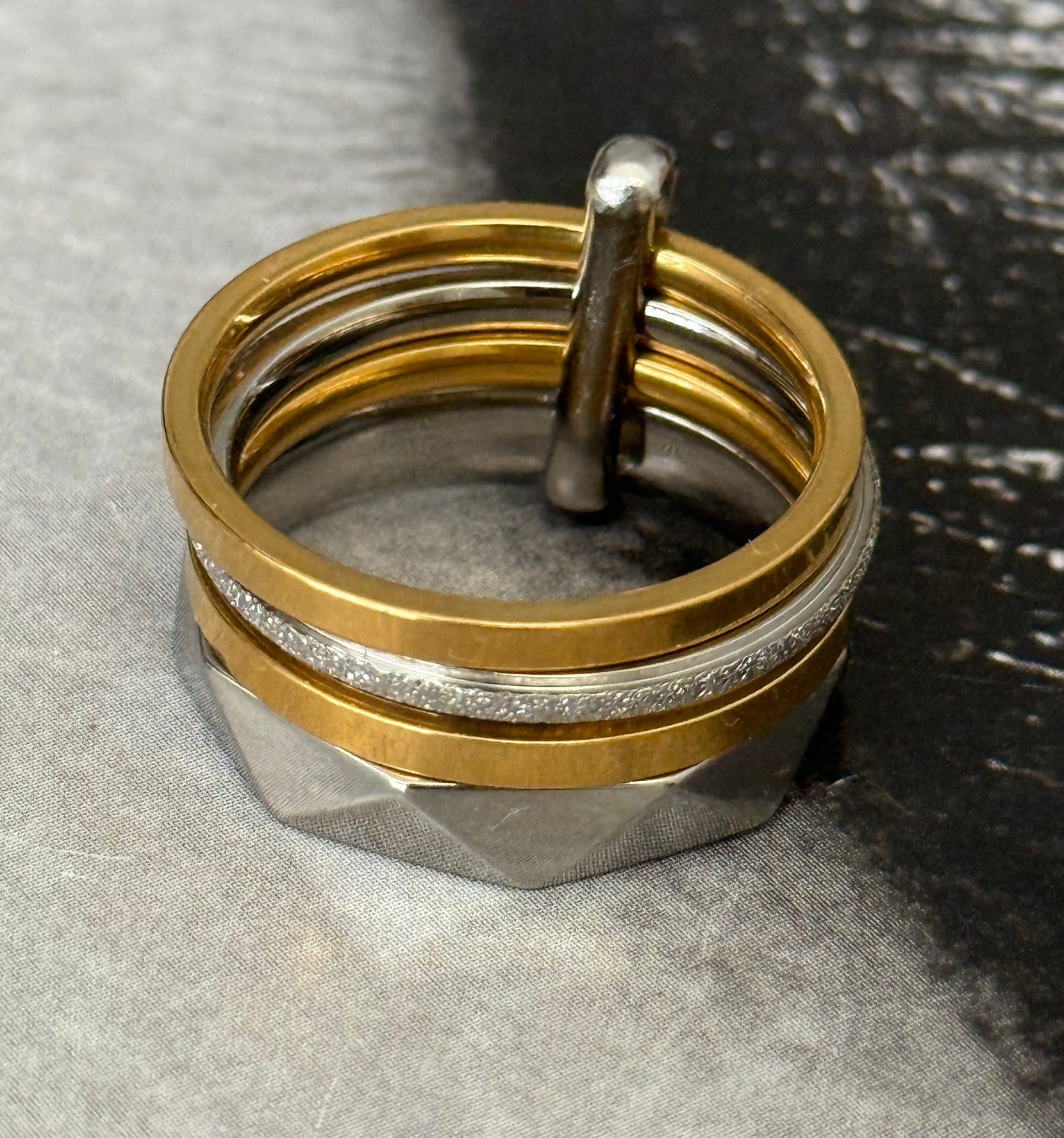 ELEGANCE RING (Size 10)