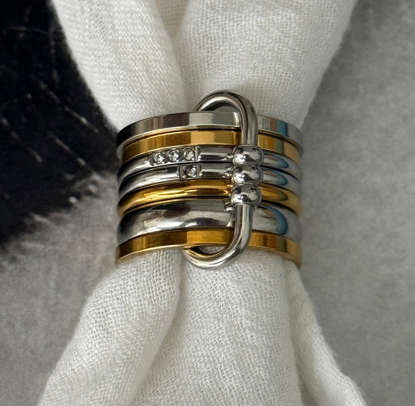 STYLE SIGNATURE RING (SIZE 8)