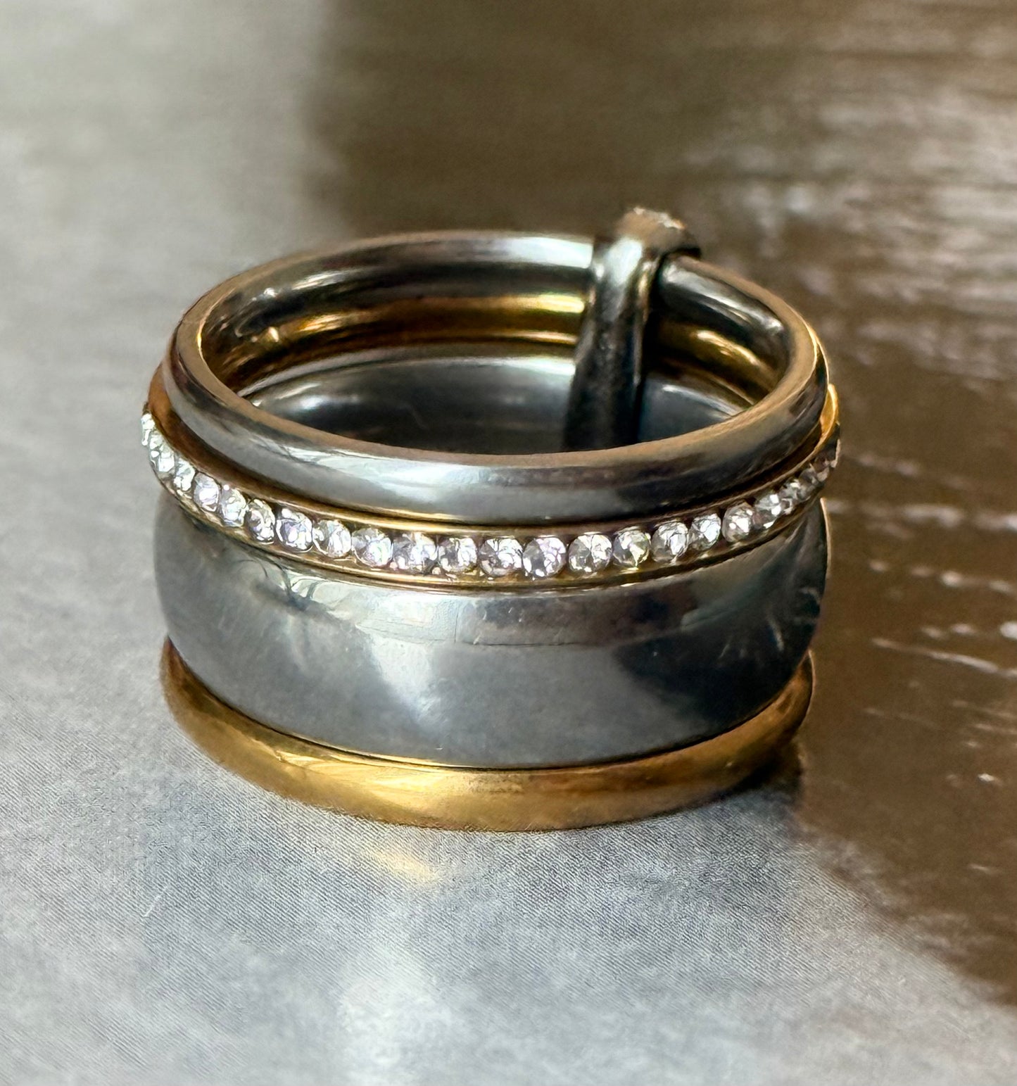 SHIMMER MINIMAL RING (Size 8)