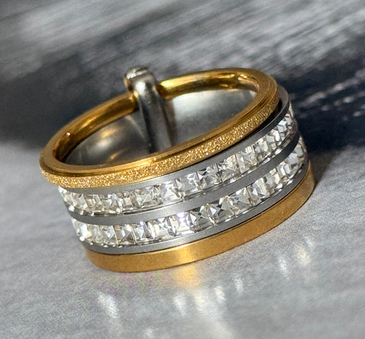 ZIRA RING (Size 10)