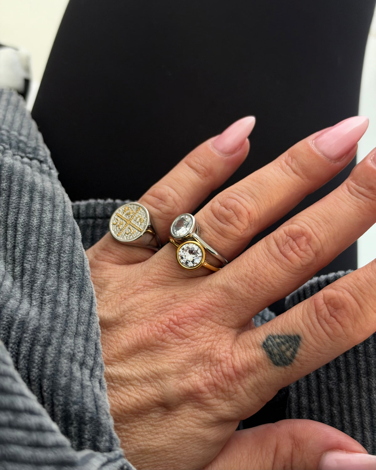 GLOW RING