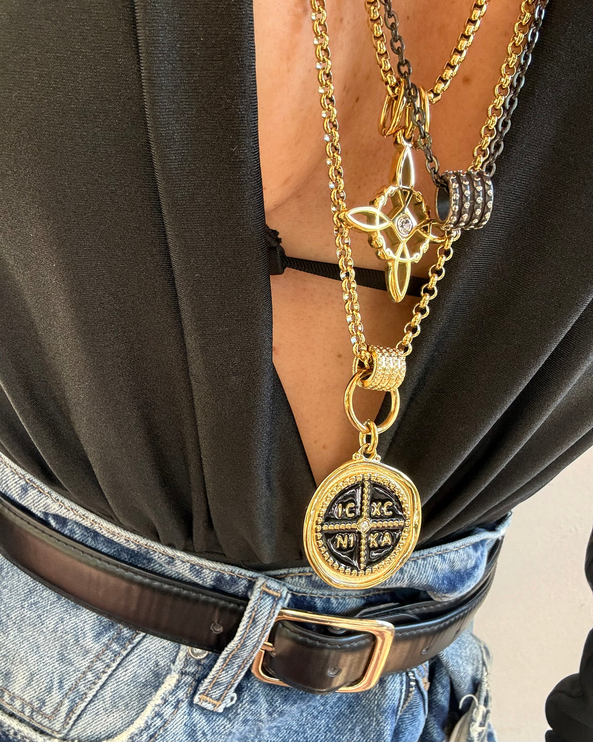 BLACK STUD CHAIN