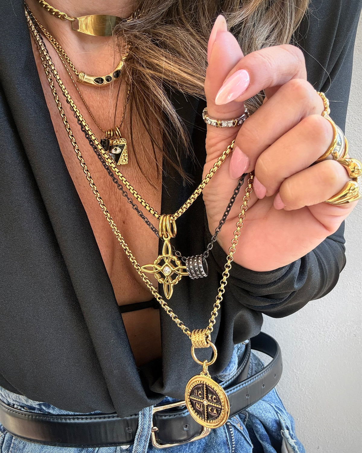 BLACK STUD CHAIN